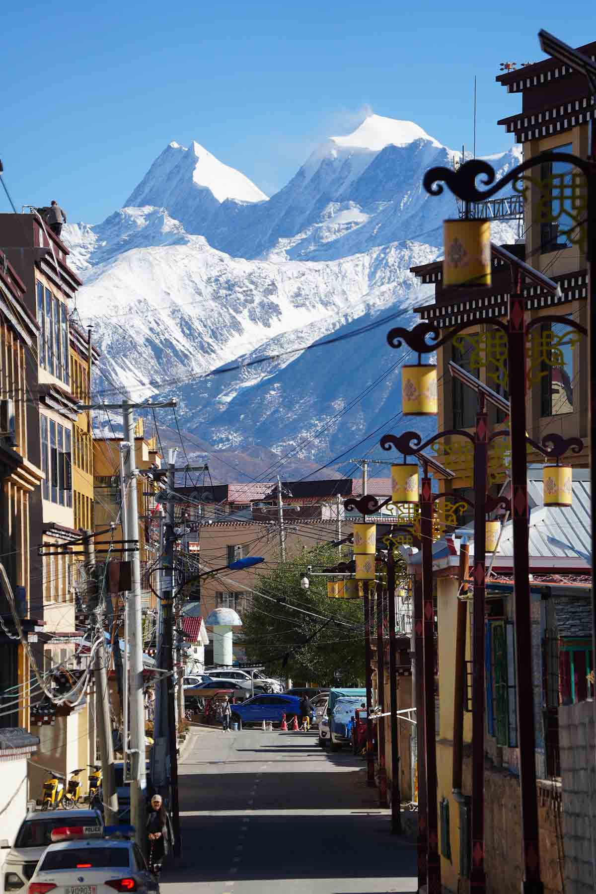 Ganzi Travel Guide and Tours
