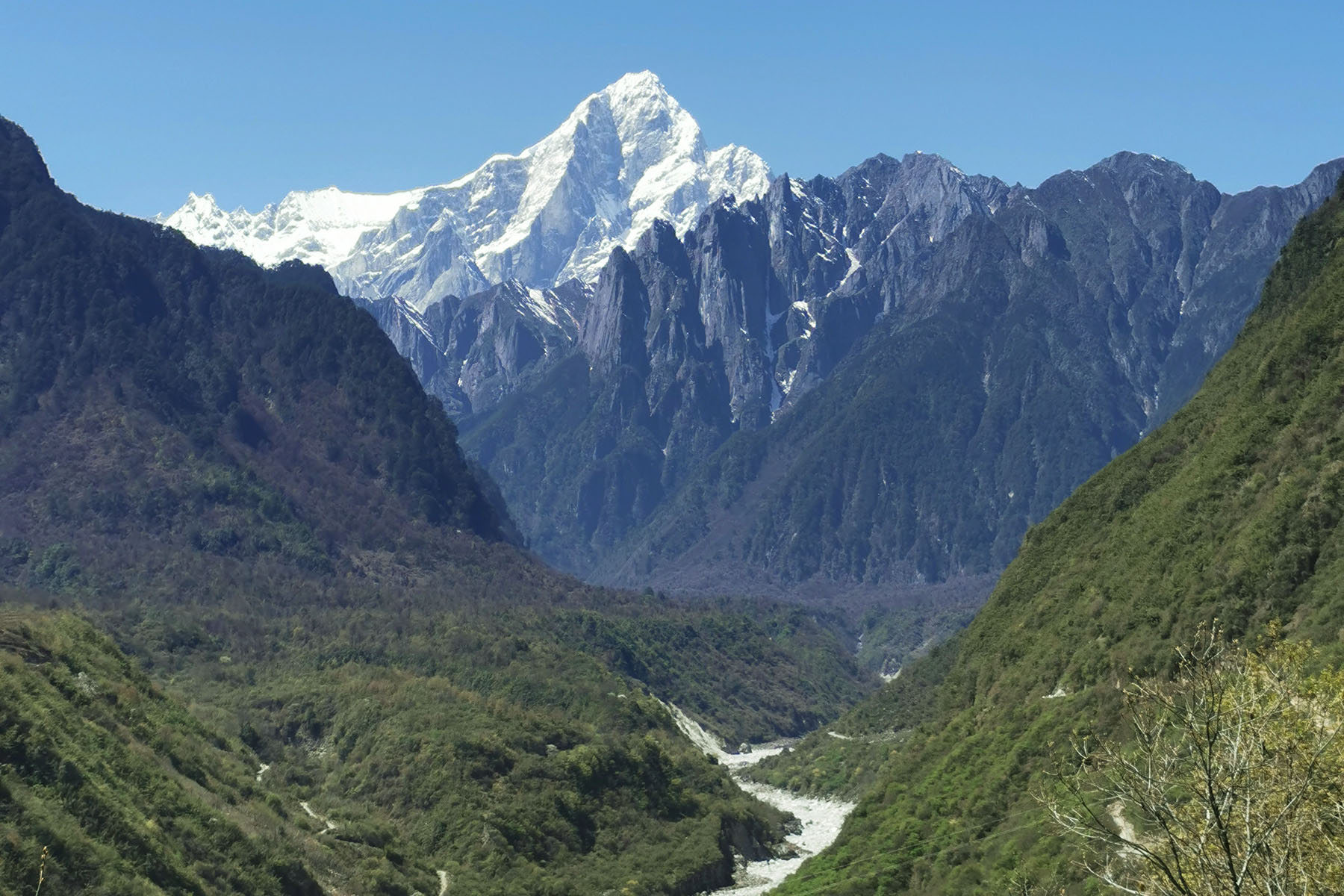 Yanzigou Valley