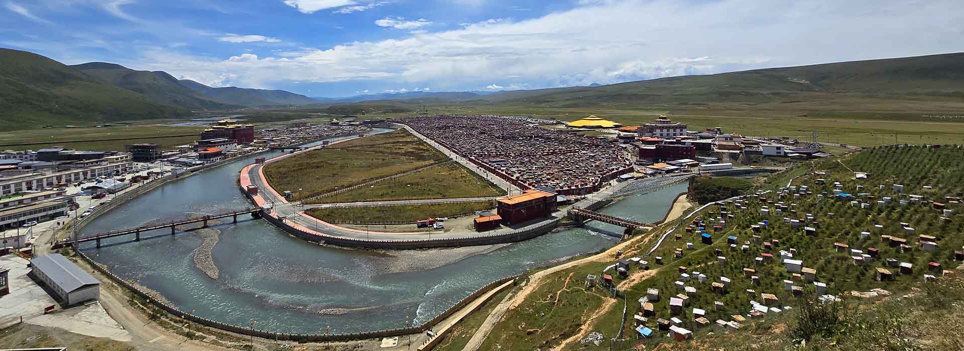 Yarchen Gar Travel Guide