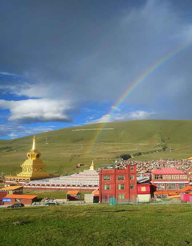 Yarchen Gar Travel Guide and Tours