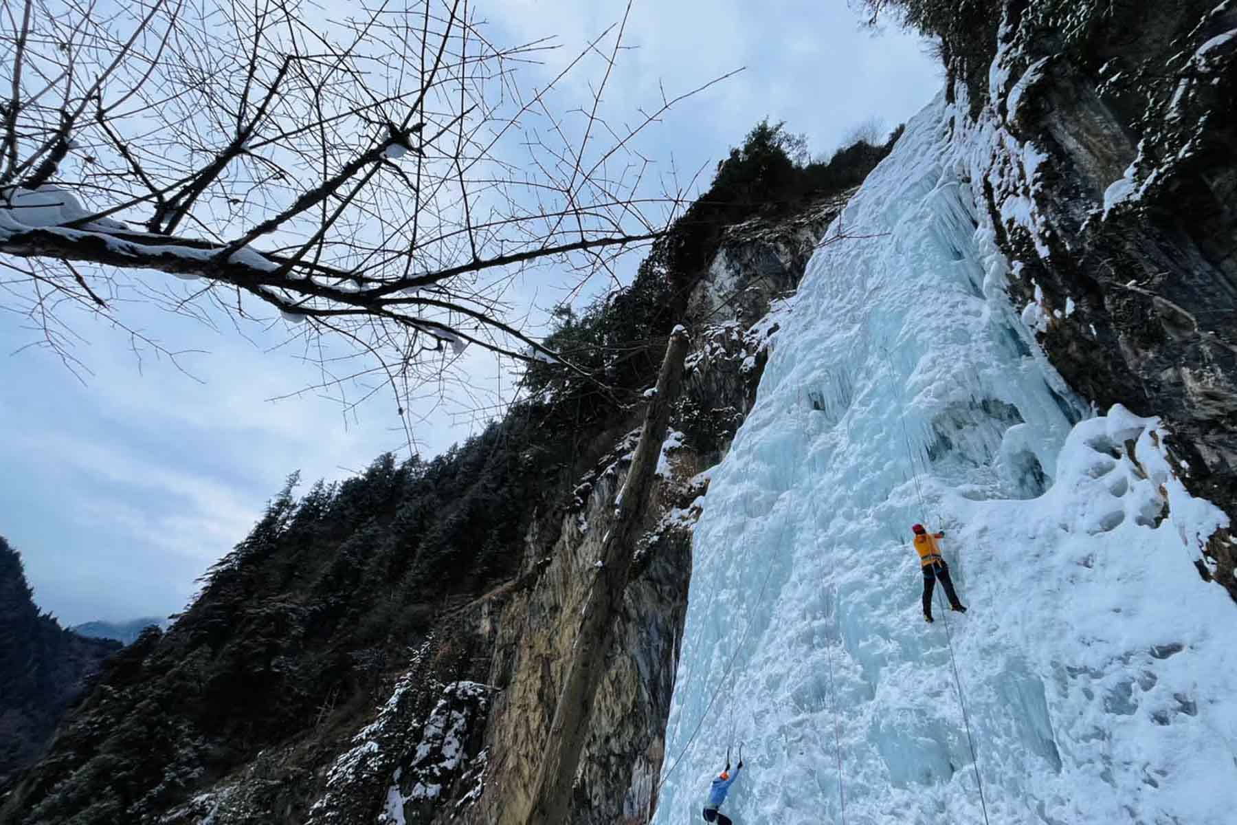 Sichuan Ice Climbing