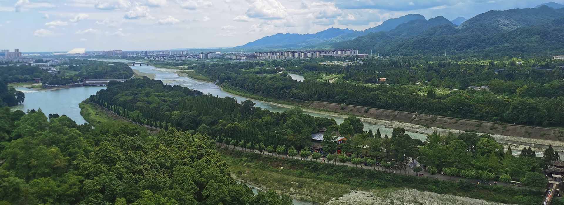 Dujiangyan Tour